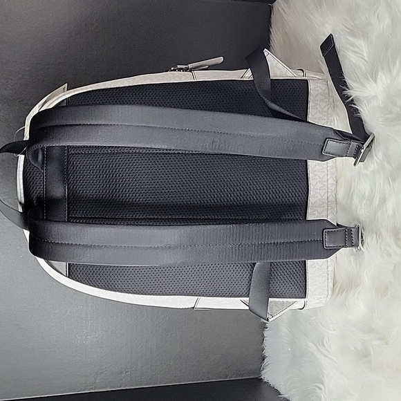NWT MICHAEL KORS Cooper‎ Large Bright White  Signature Backpack - Picture 5 of 10
